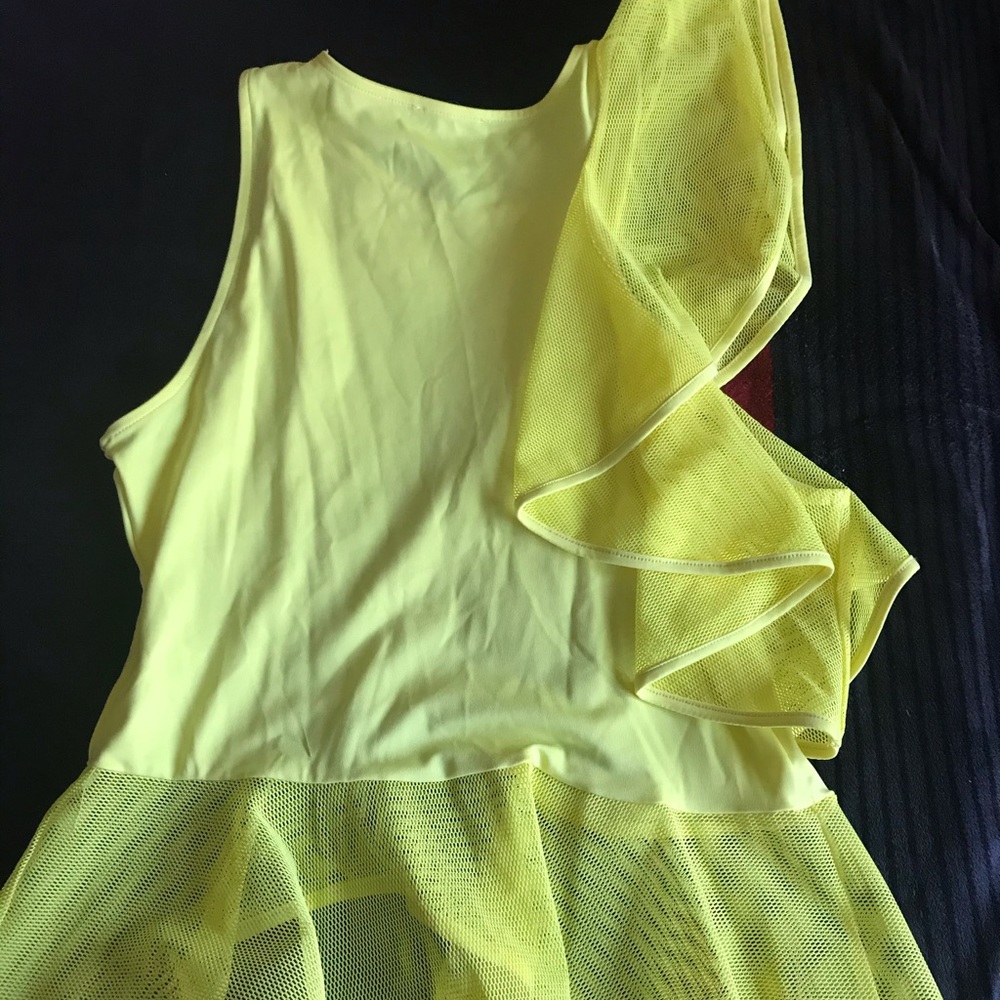 Afternoon Ruffle Top - Picture 5 of 6